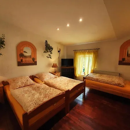 Vakantiehuis Ferienhaus Kutscherhaus Casa Chabeli - Berlin, Max 11 Personen