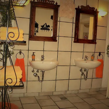 Ferienhaus Kutscherhaus Casa Chabeli - Berlin, Max 11 Personen Vakantiehuis *