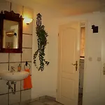 Holiday home Ferienhaus Kutscherhaus Casa Chabeli - Berlin, Max 11 Personen *
