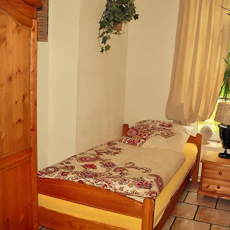 Ferienhaus Kutscherhaus Casa Chabeli - Berlin, Max 11 Personen Hébergement de vacances *