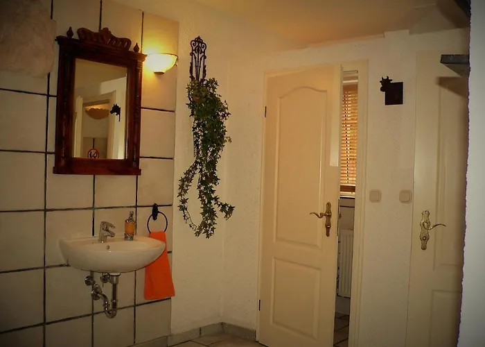 Semesterbostad Ferienhaus Kutscherhaus Casa Chabeli - Berlin, Max 11 Personen *