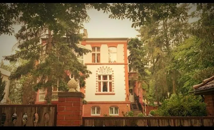 Ferienhaus Kutscherhaus Casa Chabeli - Berlin, Max 11 Personen * Berlin